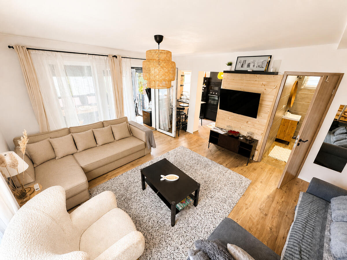 Pinty Paradise Apartman Balatonalmádi